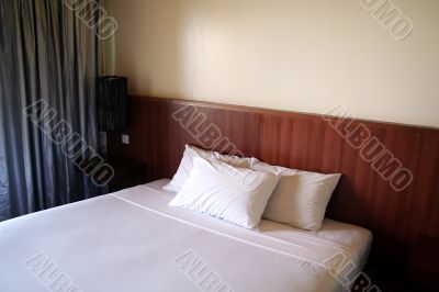 Resort bed
