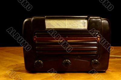 Retro radio