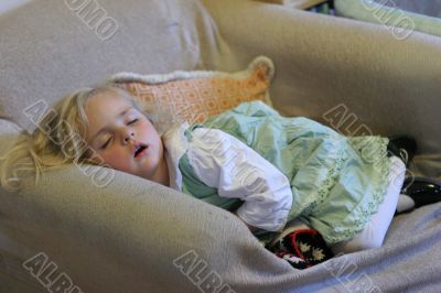  little girl sleaping