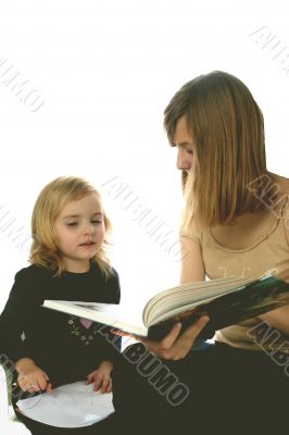 Kids reeding