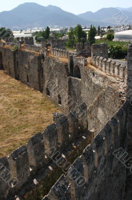 Mumure Castle -	crenellations