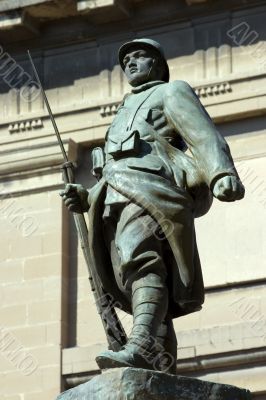 Memorial statue