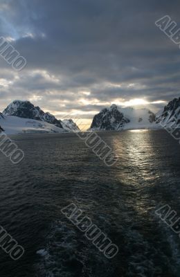 Sunset,  rays of setting sun