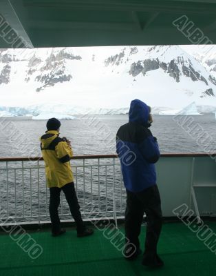 Cruise ship,  passengers photographing