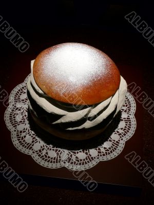 cream bun