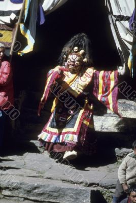 Zurra, Mani Rimdu dancer
