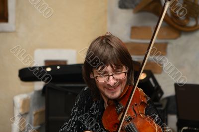 Violinist with the Smile