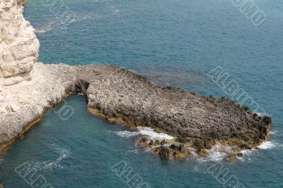 Reef and rock