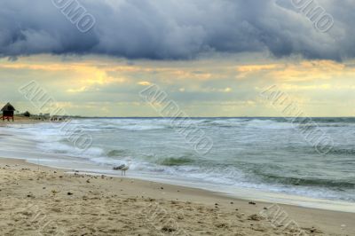 Clouds ofer the beach