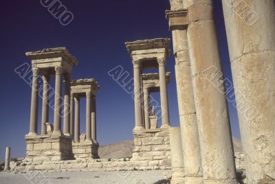Tetrapylon