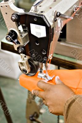 Industrial sewing machine