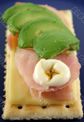 Avo Crackers 3