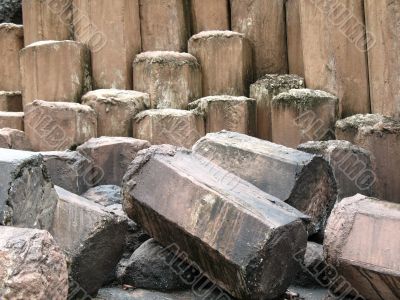 Giant Stones, Steps