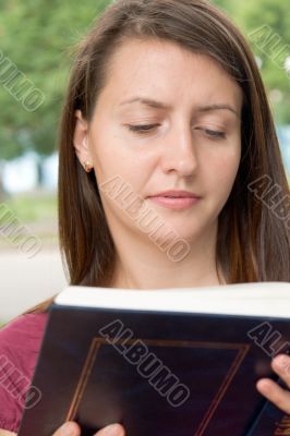 girl reads