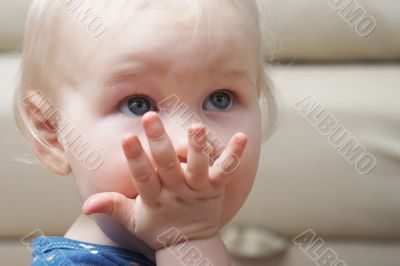 baby`s glance