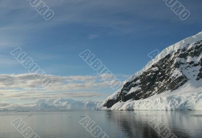 Mountains & glaciers reflected