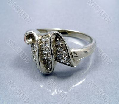 Ring with diamond
