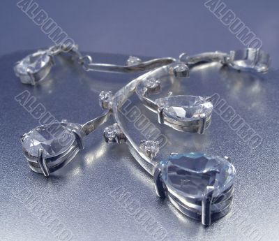 Necklace wiht brilliants