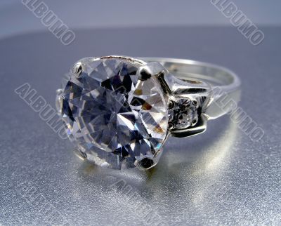 Ring with diamond