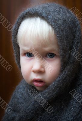 girl in shawl