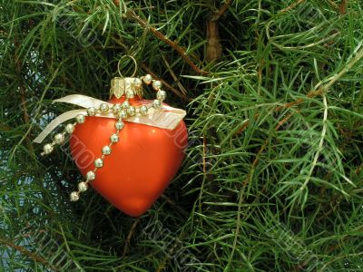 Chrismas tree with toy