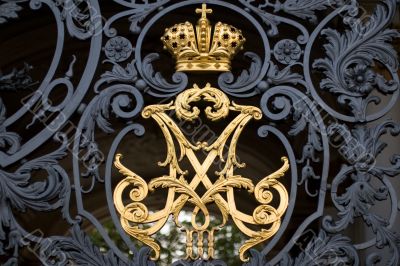 The gates to Winter Palace in St-Petersburg.