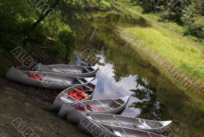 Canoes at Stoney Creek