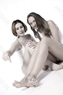 2 girls smiling