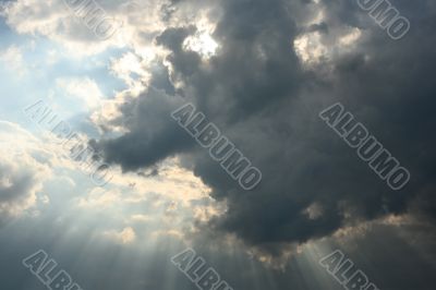 Cloud with beams