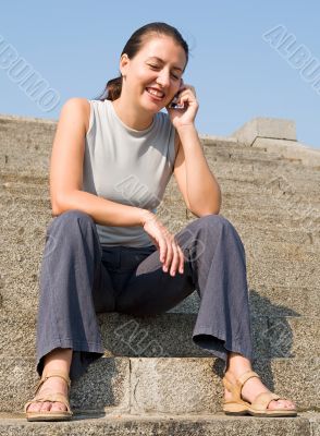 girl with mobile