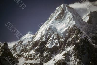 Kabru, icefall and snowy ridges