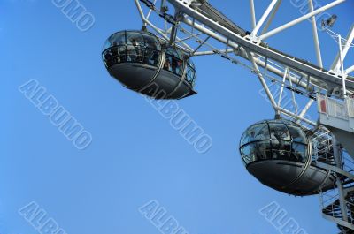 Capsules  of  London Eye