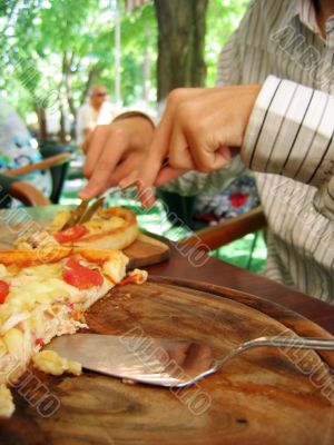 Pizza with chicken