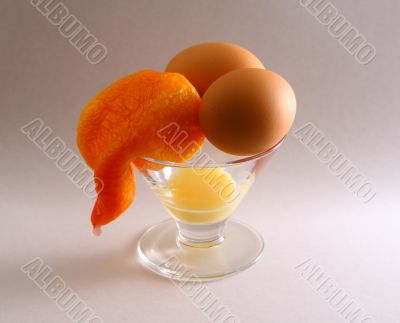 Orange pepper and two eggs