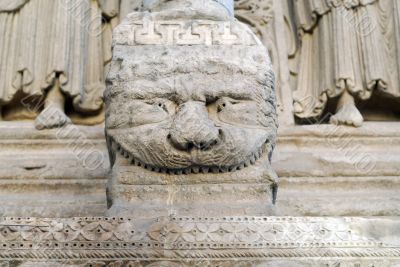Arles 9