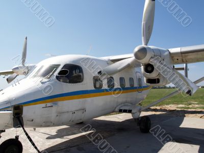 Refueling plane