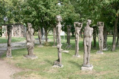 Figures of people, the abstraction