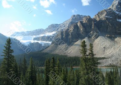 Crowfoot Glacier,hanging glacier