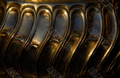 Metallic bowl