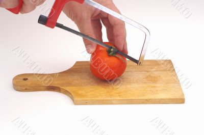 Saw a tomato