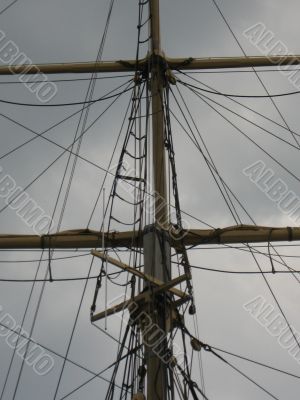 a mast of sailing ship