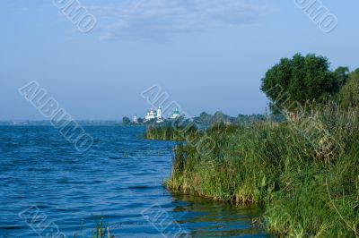 Nero the lake
