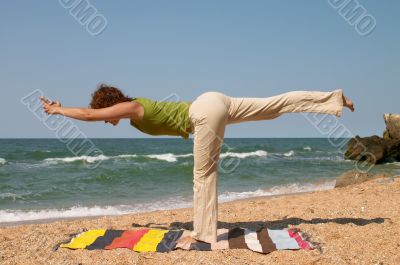virabhadrasana yoga pose