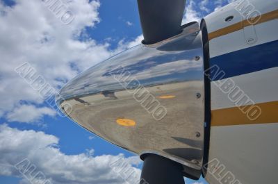 Airplane propeller