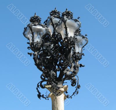 magnificient guardian of the light