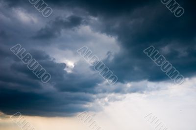 dark thunder clouds approaching