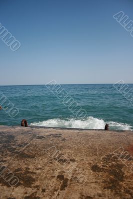 Sea waves