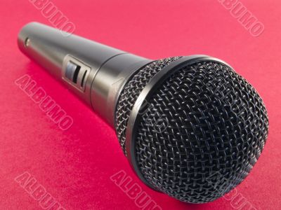 mic red