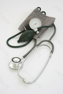 sphygmomanometer and stethoscope