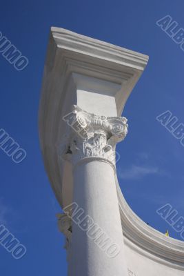 White big sculpture